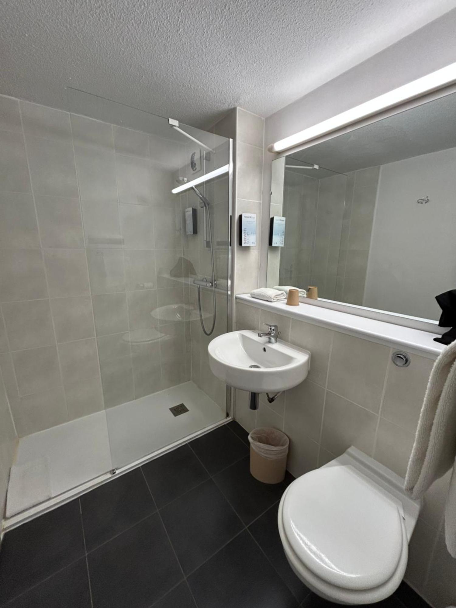 Hotel Campanile Sablé-Sur-Sarthe Vion Esterno foto