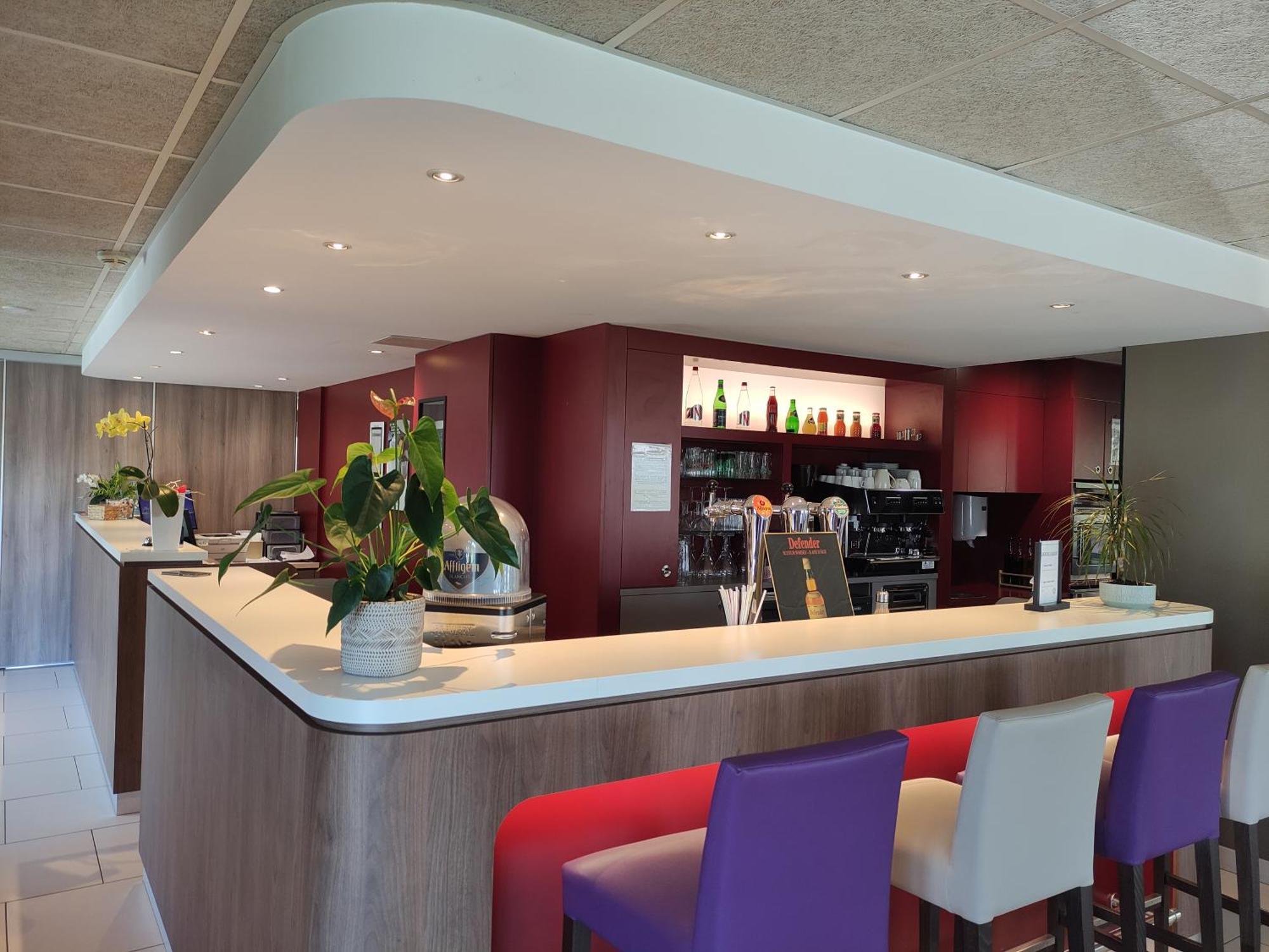 Hotel Campanile Sablé-Sur-Sarthe Vion Esterno foto